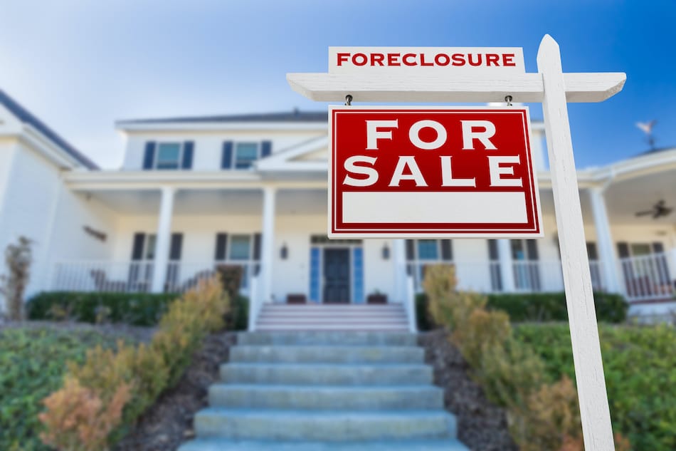 An In-Depth Look at Short Sales & Foreclosures